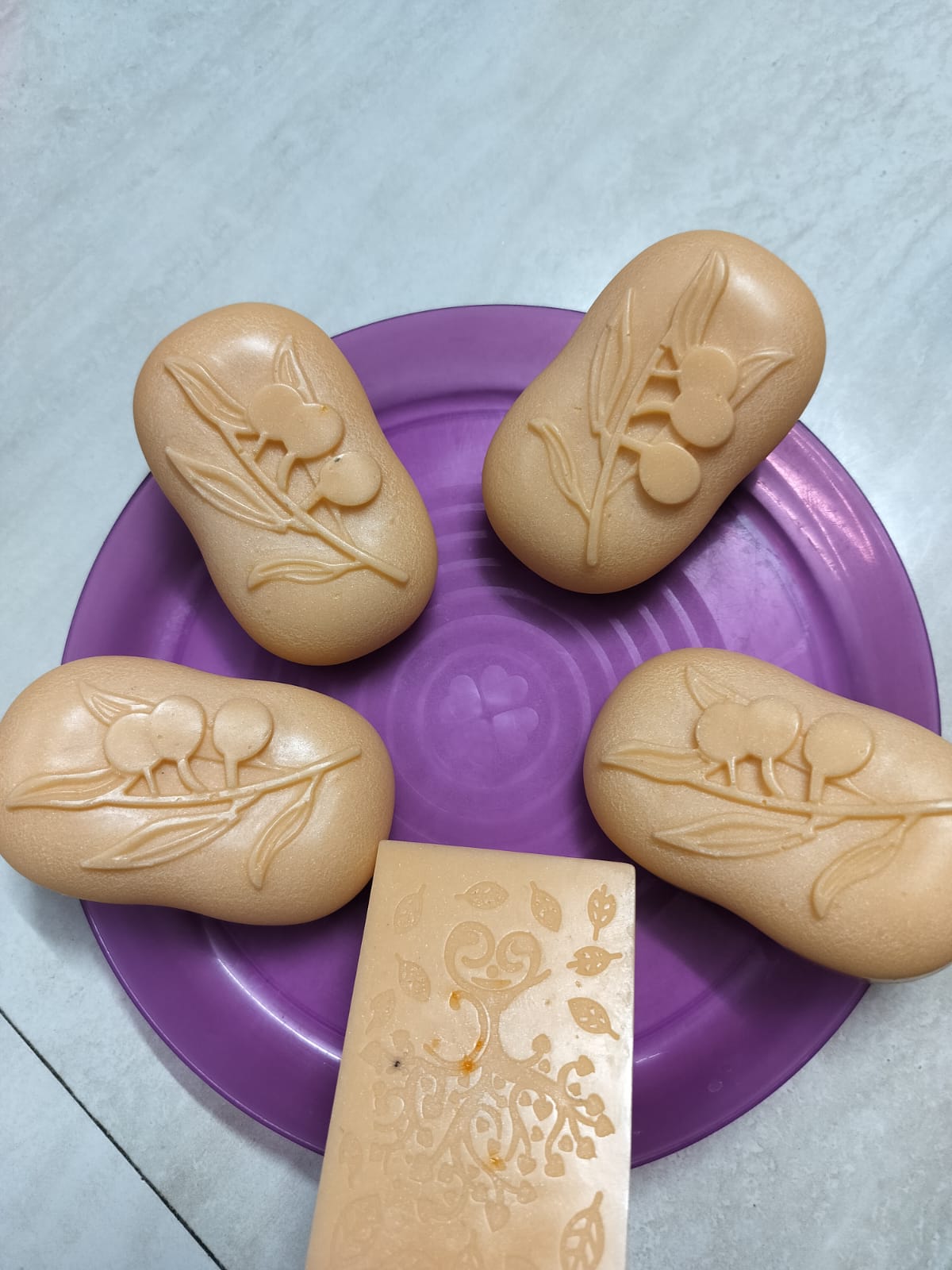 Anti tan soaps