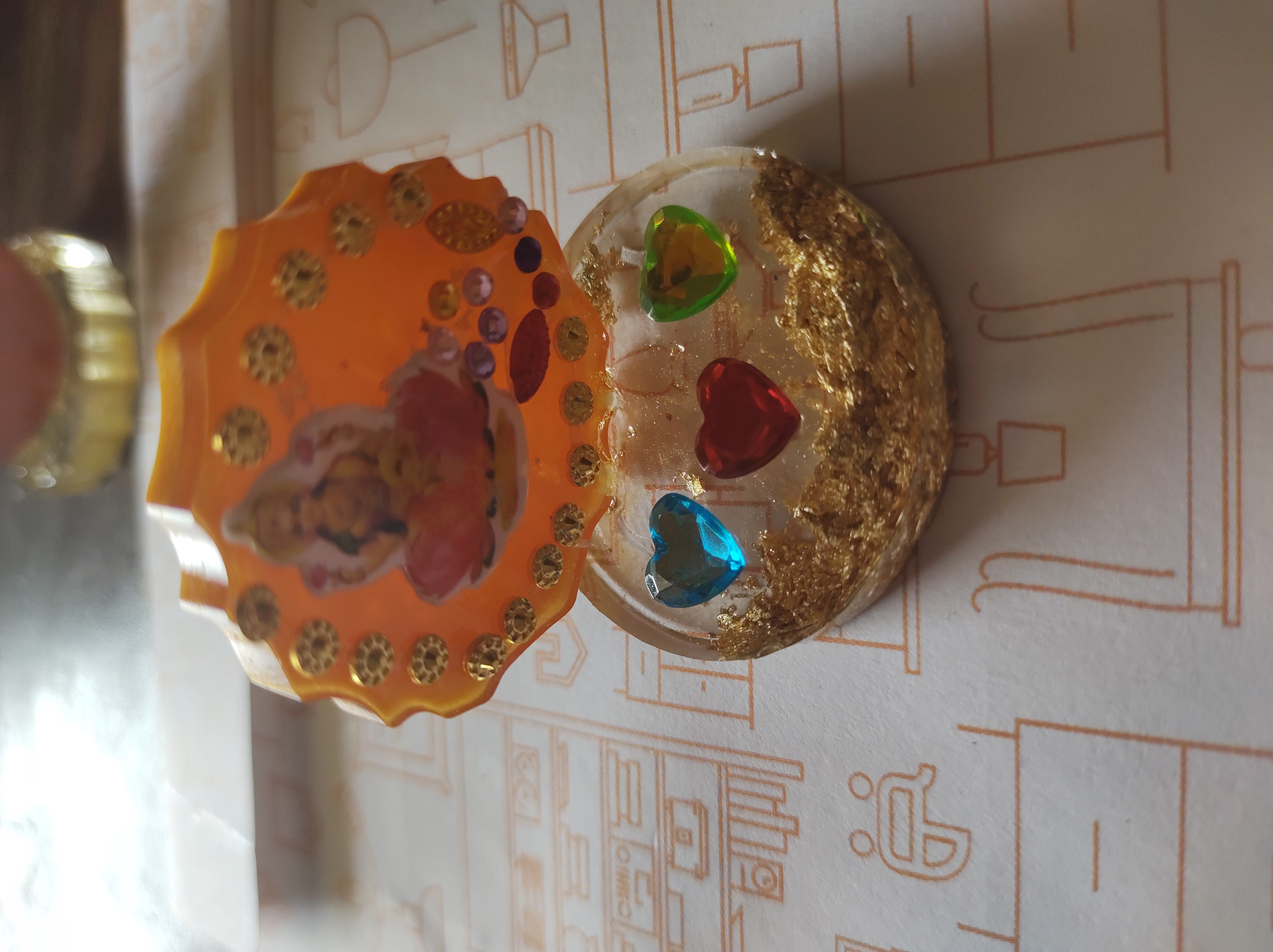 Resin mini stands 