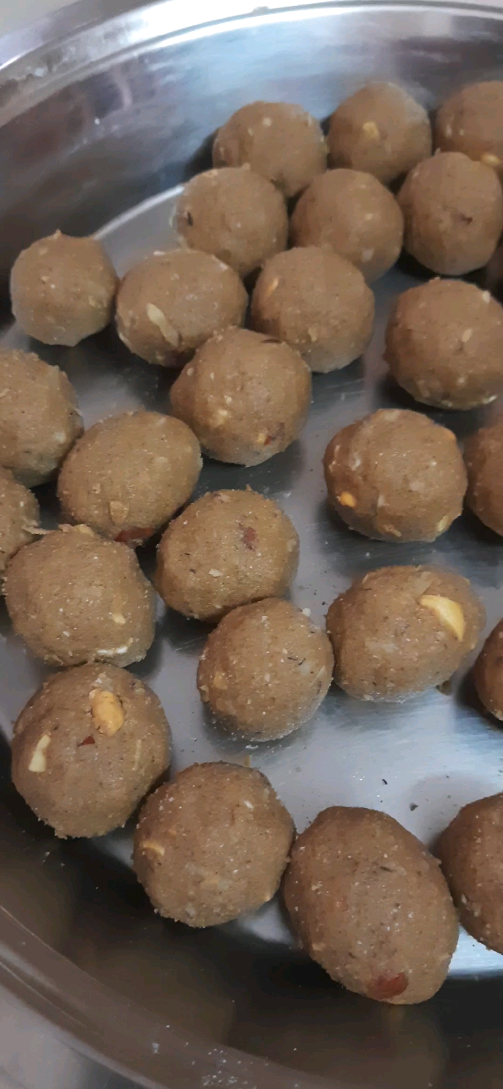 Nuvvula Laddu (Sesame seeds laddu)